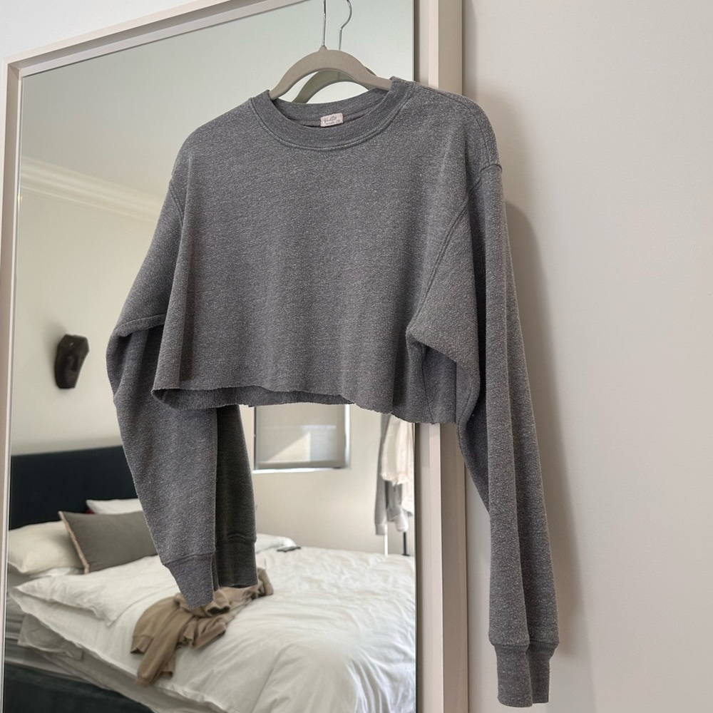 Brandy Melville Cropped Sweater